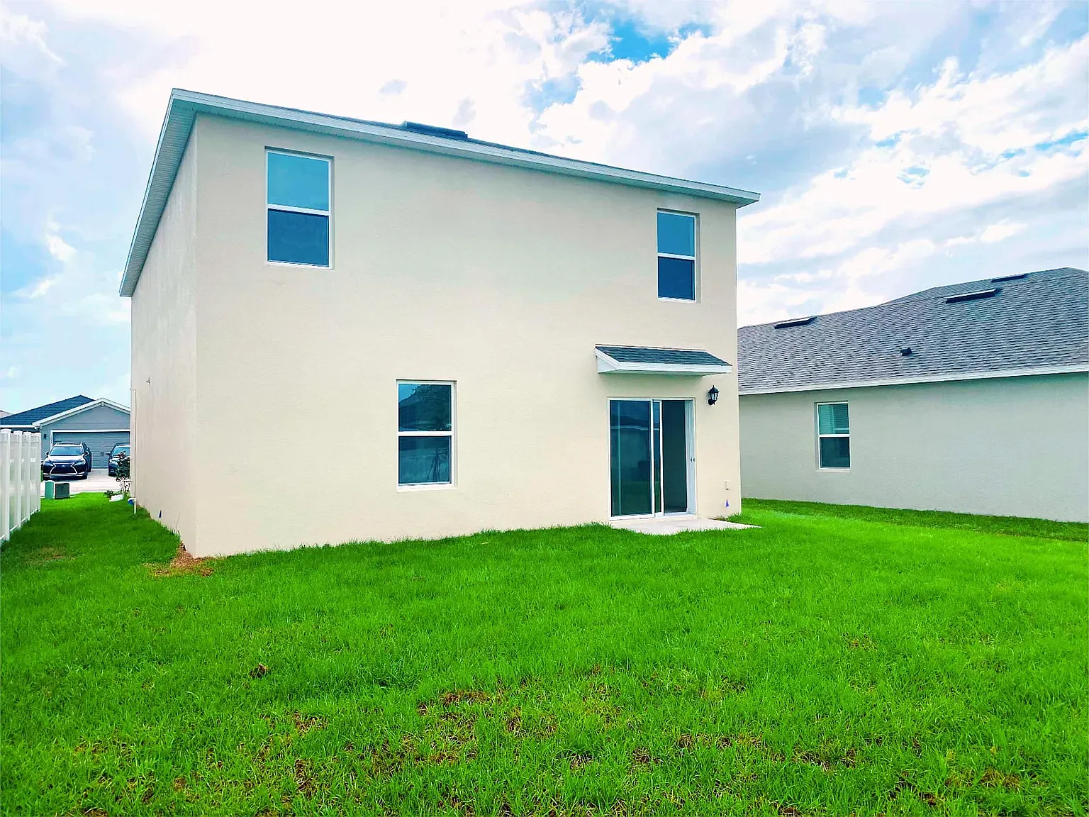 5 bed, 2447 sqft, $2,500 — Photo 2