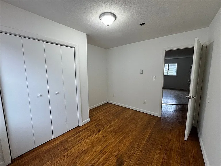 33-35 Hitchcock St #2 — Photo 19