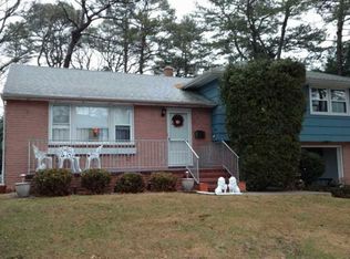 103 Braddock Ave, Somers Point, NJ 08244