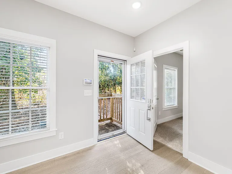 1097 Sims St SW — Photo 28