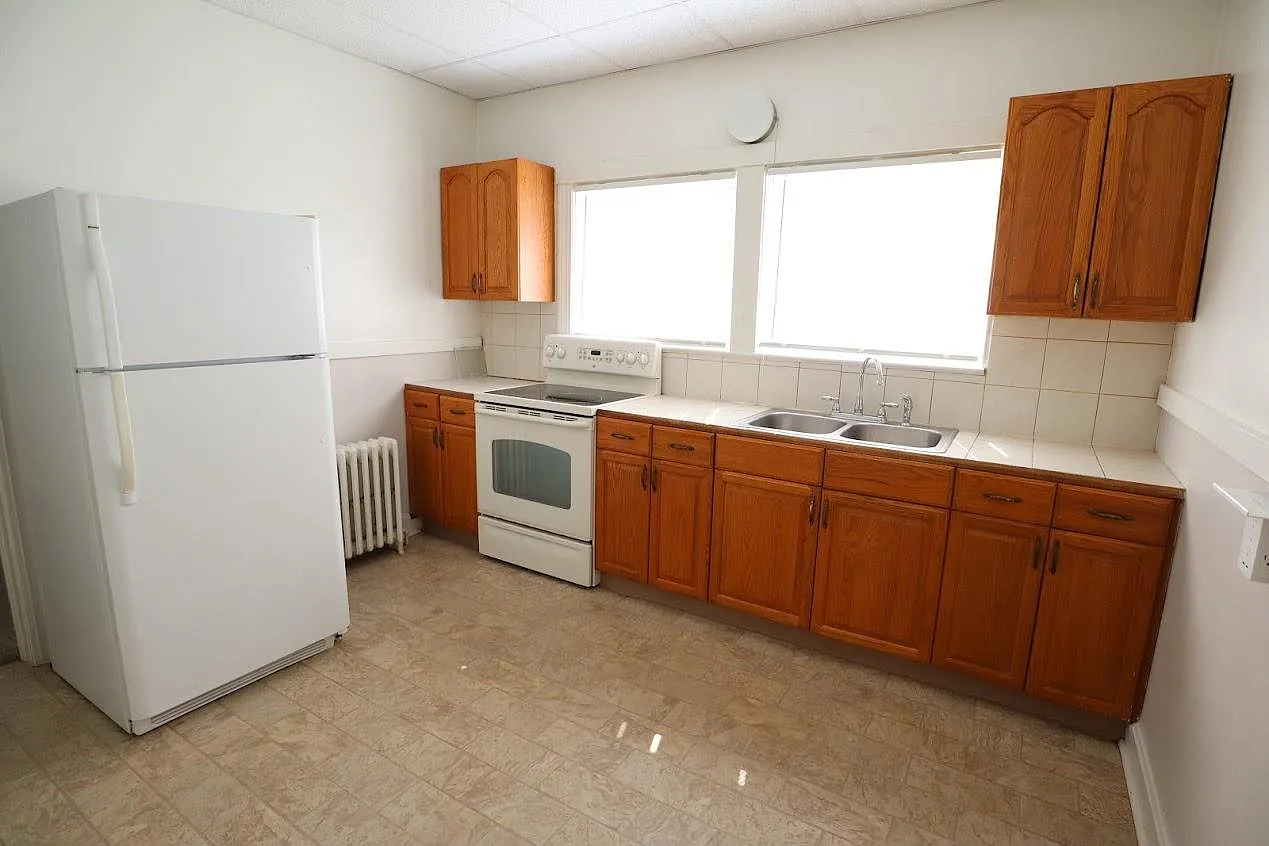2 bed, 850 sqft, $1,100 — Photo 3