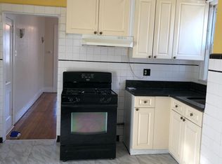 398 N 6th St #2, Newark, NJ 07107