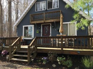 5583 Woodland Ave, Pocono Pines, PA 18350