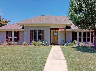 241 Glenmere Dr, Highland Village, TX 75077