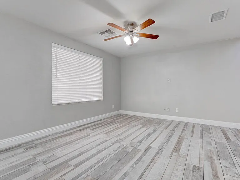 6469 Abbey Door Ct — Photo 15