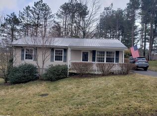 260 Twin Maple Ln, Lewisburg, WV 24901