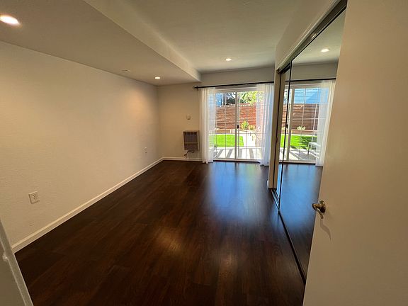 3rd image of 2187 21st Ave #A