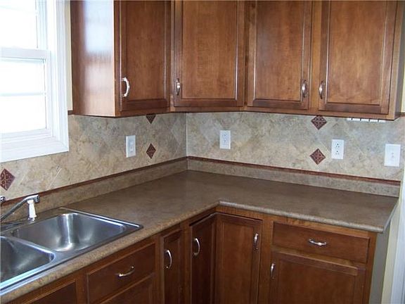 3rd image of 3720 Meadow Knoll Ct