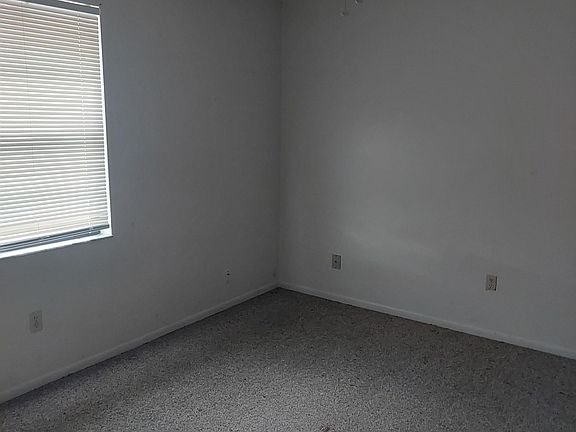 5th image of 2828 NE 7th St #2828