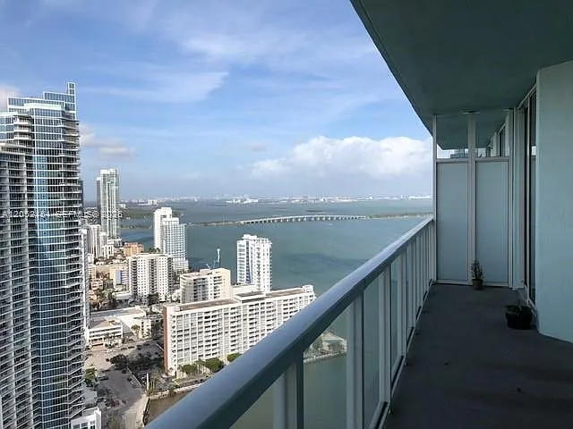 Quantum On The Bay Condo — Photo 1
