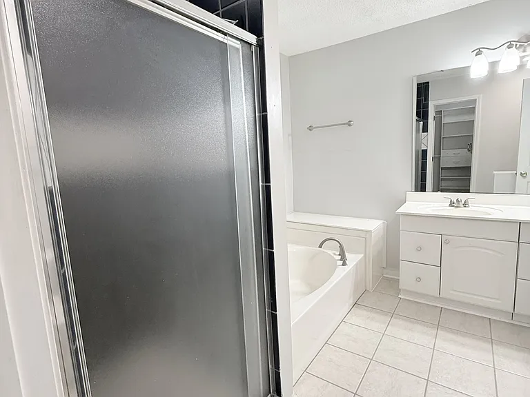 1132 Lancelot Ln — Photo 18