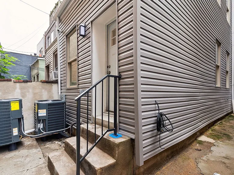 1333 E Snyder Ave #1 — Photo 16