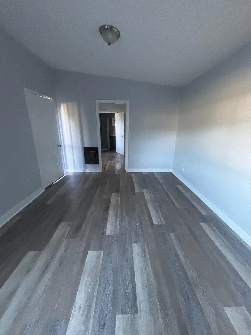 614 E McMurry — Photo 3