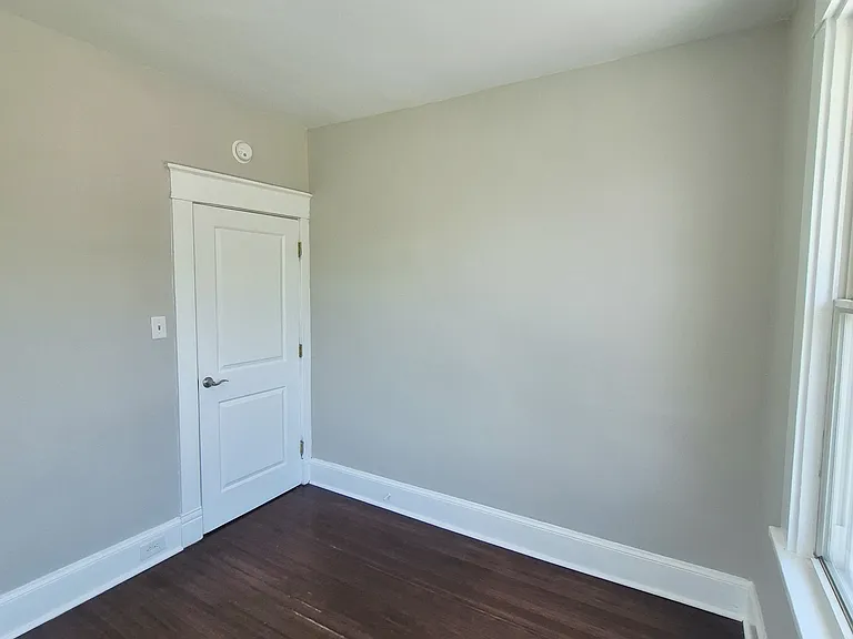 2113 Barton Ave — Photo 22