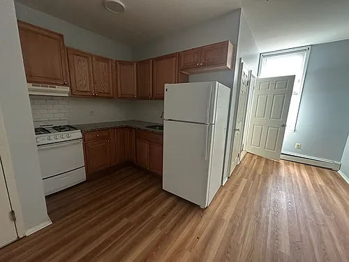 93 Franklin St #2 Photo 1