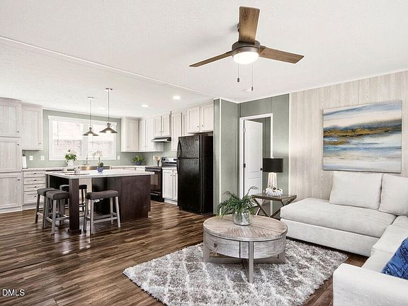 3rd image of 323 Aquilla Rd #Z