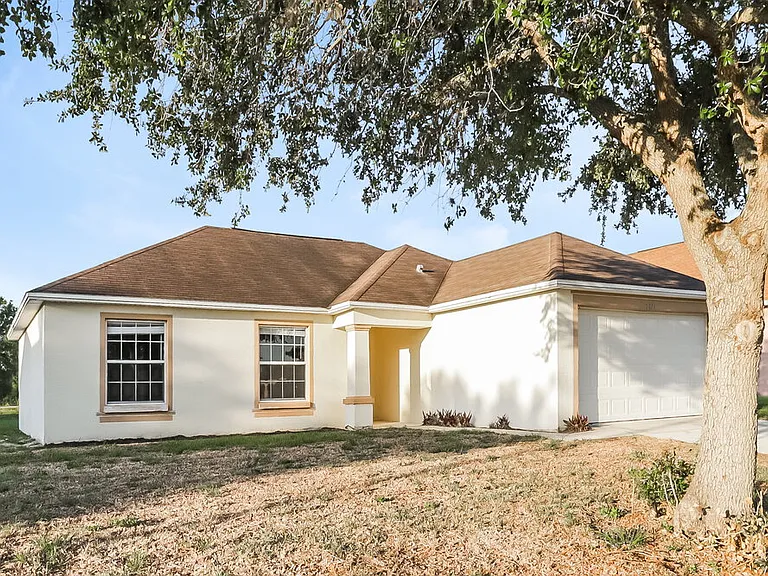 2324 Sunset Pointe Dr — Photo 3