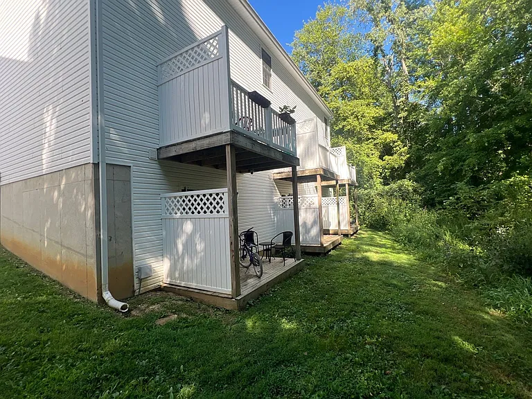 281 E Main St #7-B — Photo 15