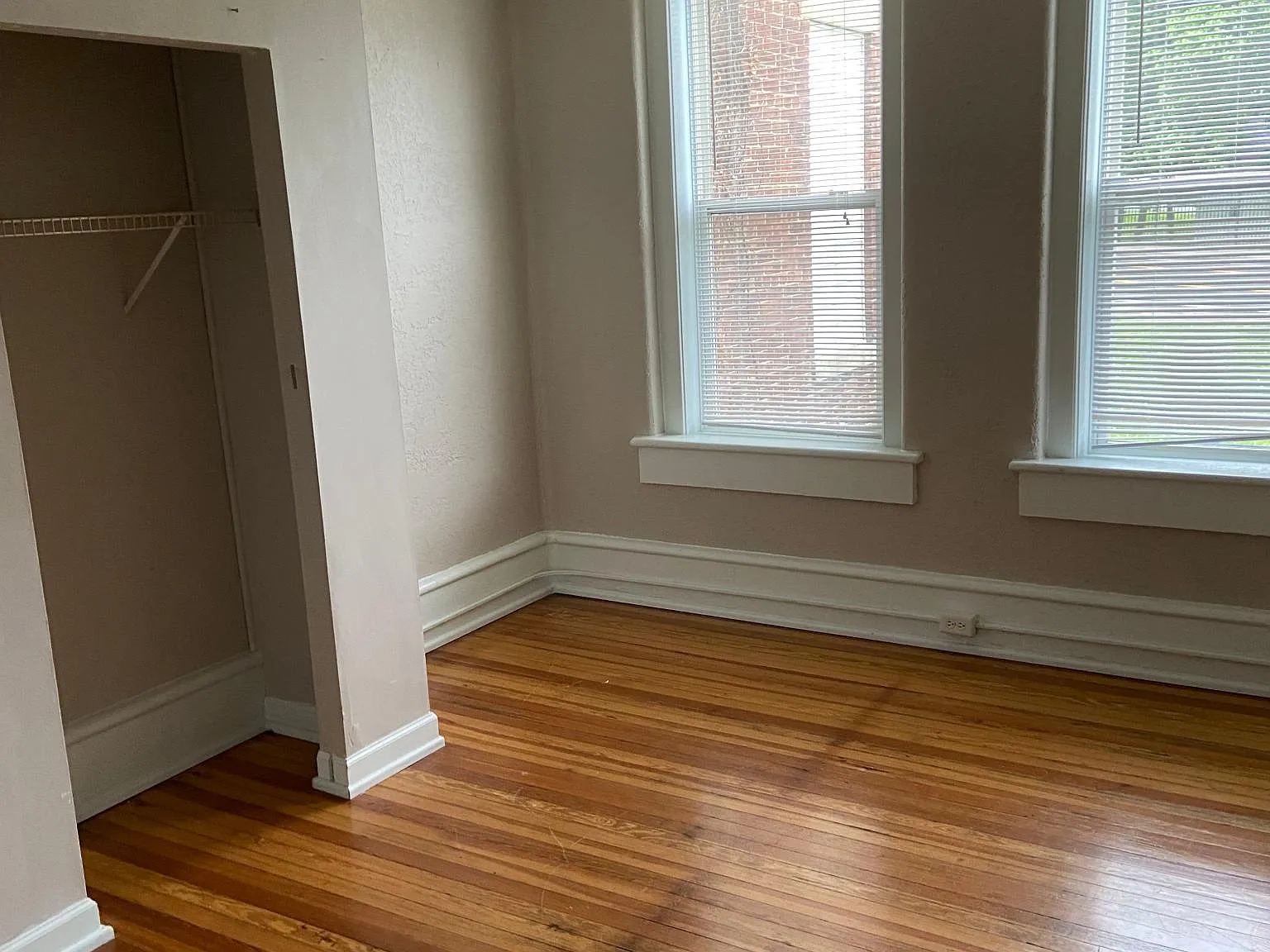 2 bed, 850 sqft, $895 — Photo 3
