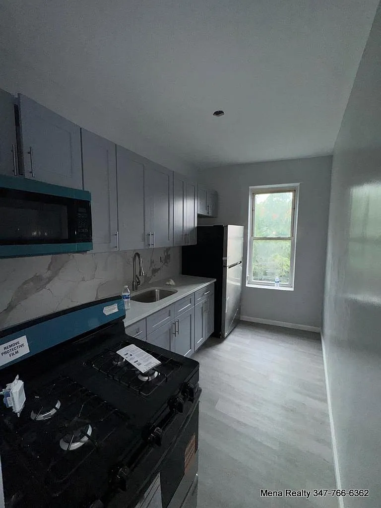 2 bed, $2,997 — Photo 4
