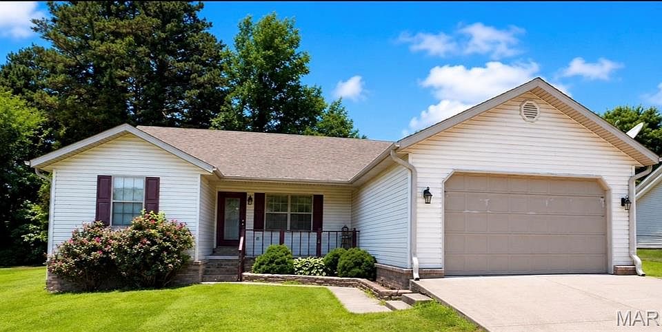 1st image of 956 Sunny Valley Ln