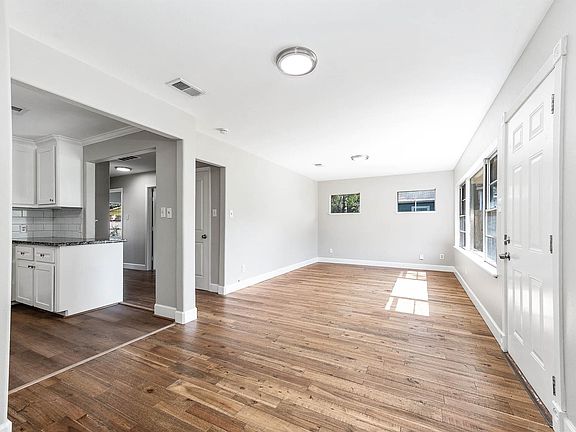 5th image of 1033 S Booth Ln