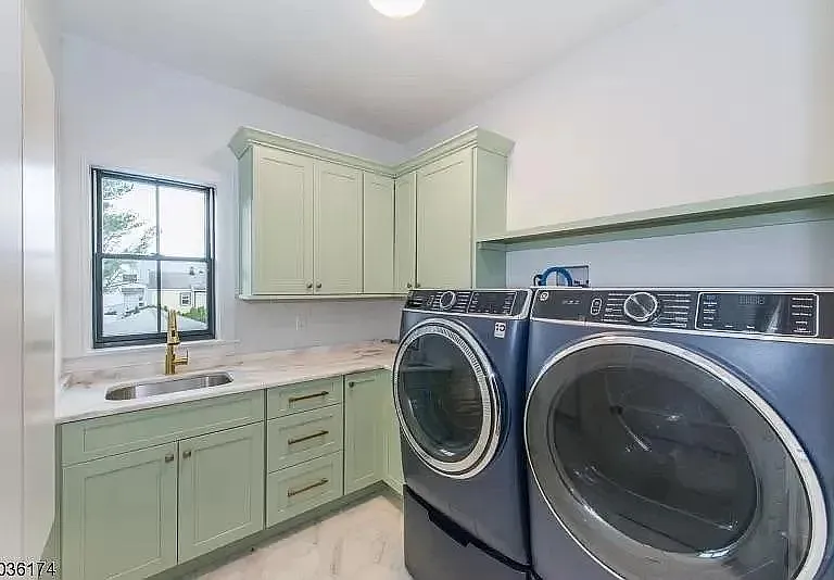 24 Lathrop Ave — Photo 10