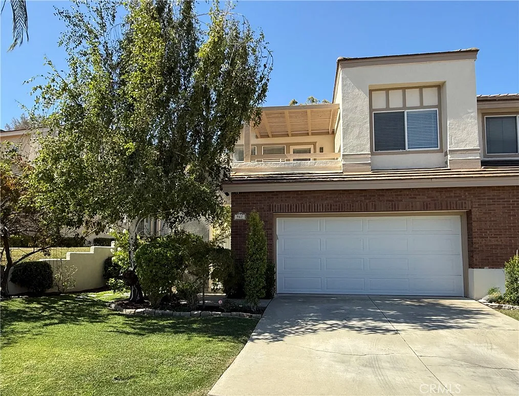 3 bed, 2.5 bath, 1979 sqft, $4,700 — Photo 1