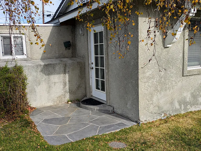 504 Mars Ave #A — Photo 11