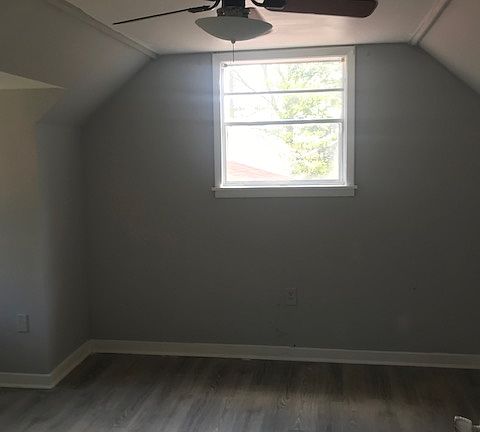 2nd image of 121 Belaire Dr
