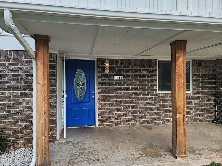 1416 Rockwood Ct — Photo 2