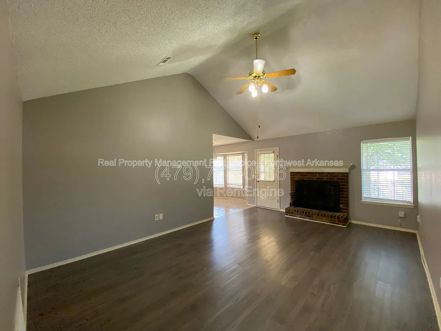 3 bed, 2.0 bath, 1268 sqft, $1,600 — Photo 2