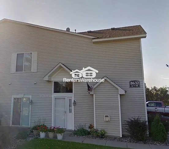 3 bed, 2.0 bath, 1300 sqft, $2,495 — Photo 1
