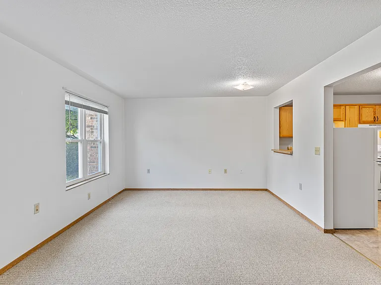 Liberty/Tambo Apartments — Photo 25