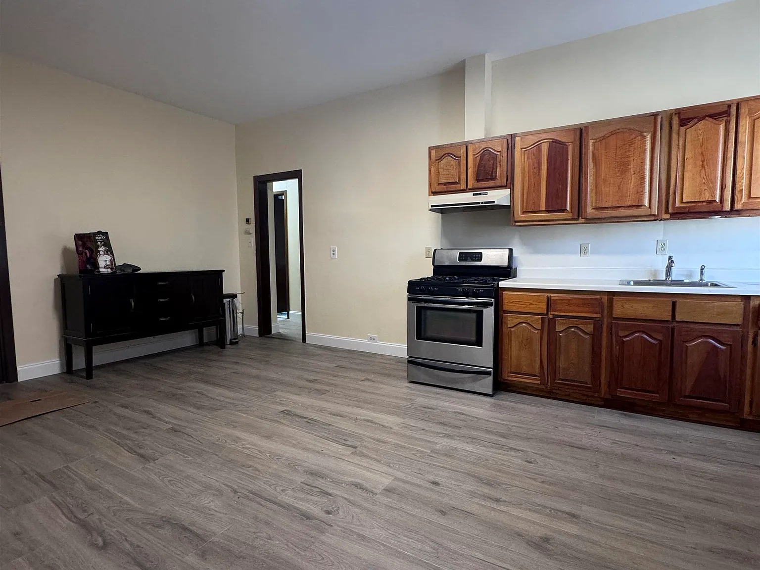 1 bed, $1,850 — Photo 4