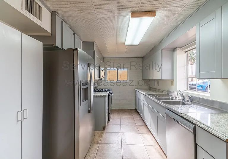 8039 E 5th Ave — Photo 10