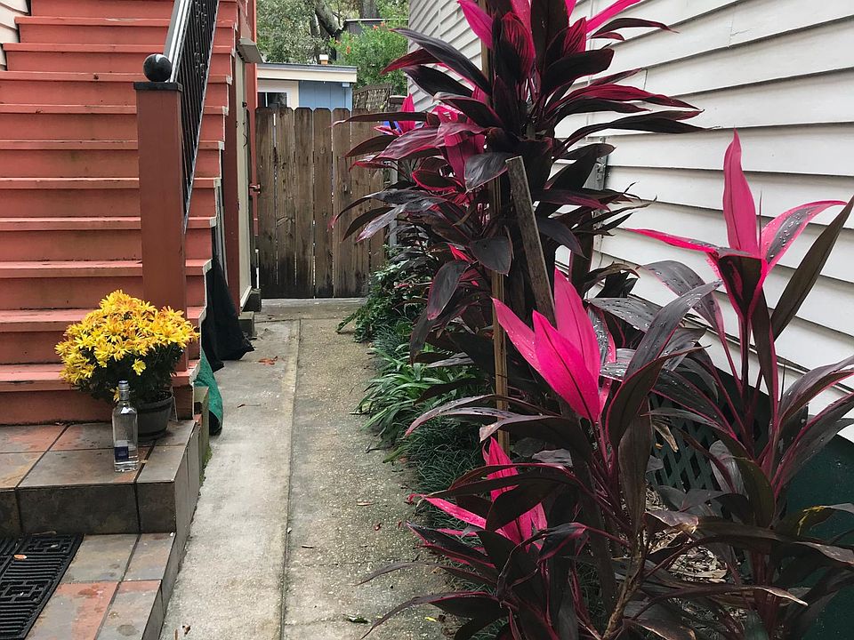 Private house in back yard.