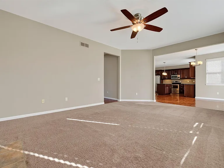 699 Bay Pointe Dr — Photo 13
