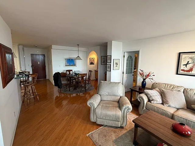 1 bed, 1057 sqft, $3,000 — Photo 4