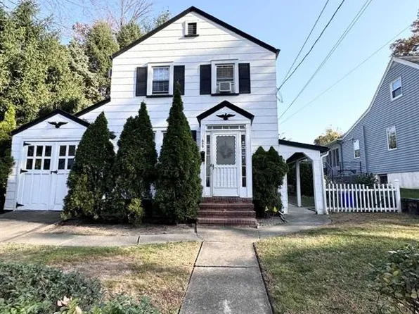 659 Elm Ave, Ridgefield, NJ 07657