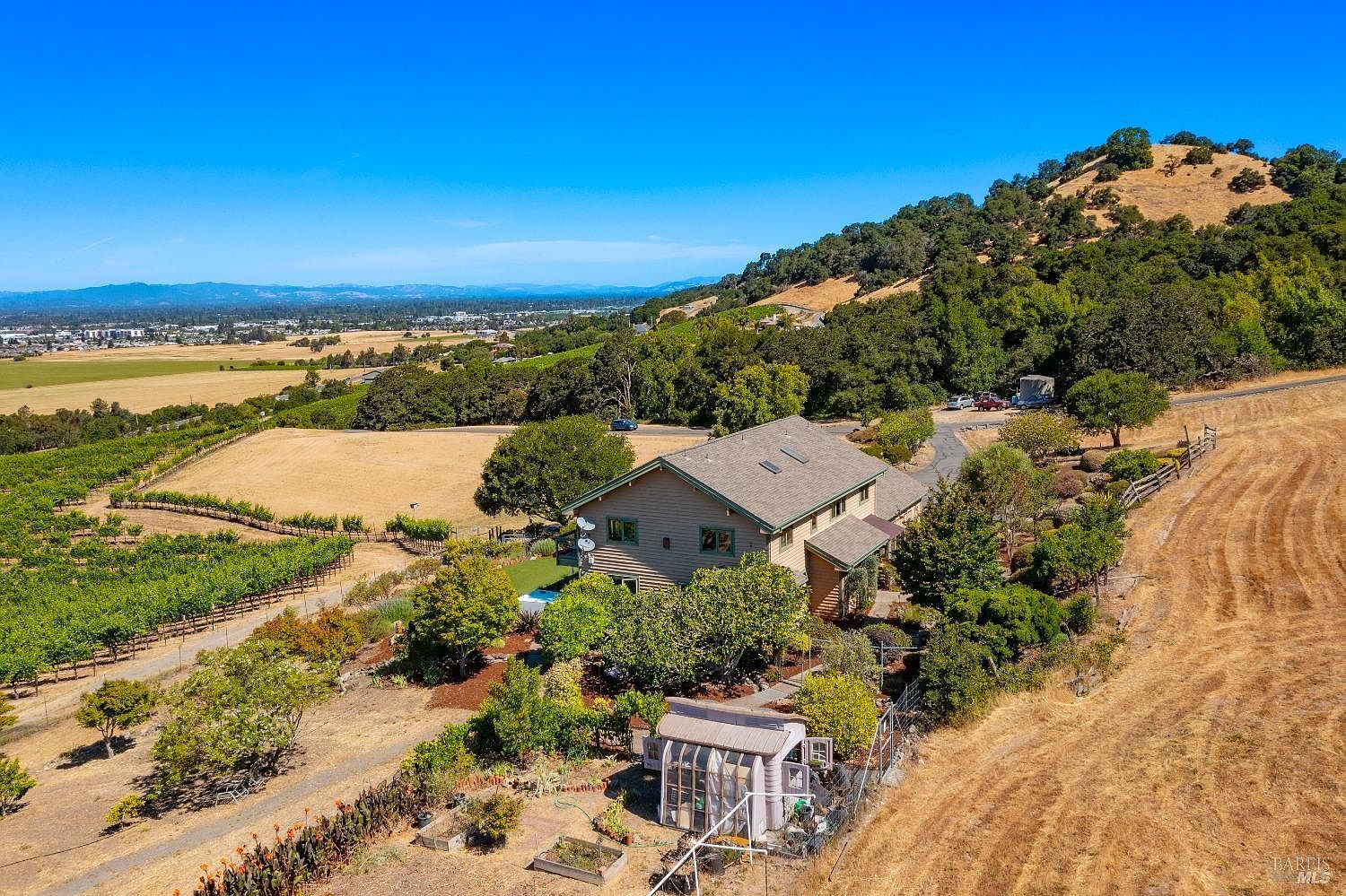 4000 petaluma hill Road #4000, Santa Rosa, CA 95404 | MLS #325029050 ...