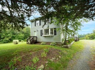 48 Crescent St, Plympton, MA 02367