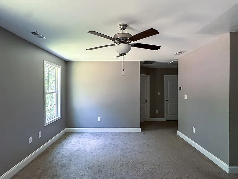 7550 Hillside Ave — Photo 15