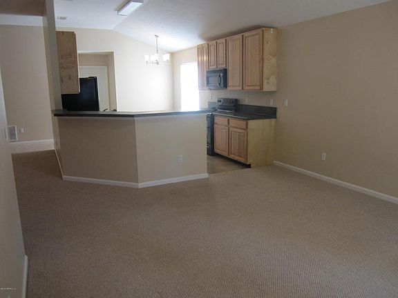 4th image of 1615 Canopy Oaks Dr