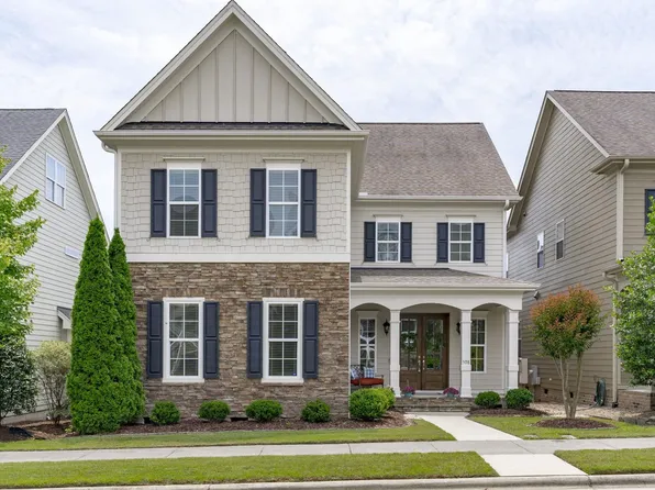 508 Gallberry Dr, Cary, NC 27519