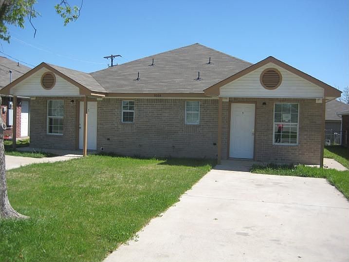 1st image of 3004 Comanche Ave