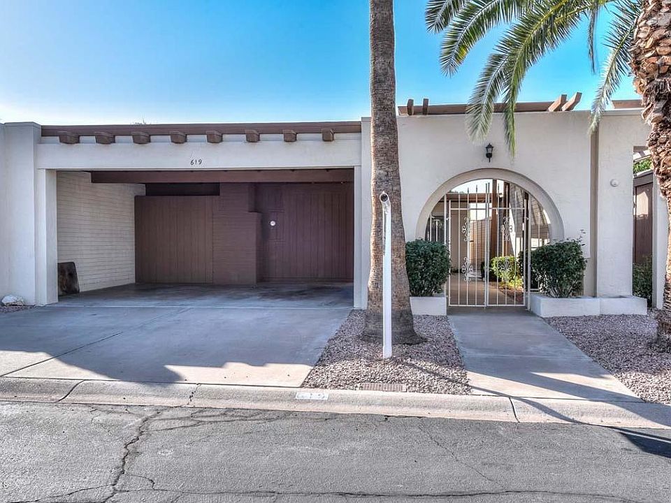 1st image of 619 E Royal Palm Sq N