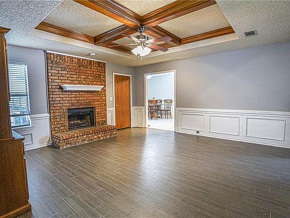 4th image of 429 La Quinta Cir S