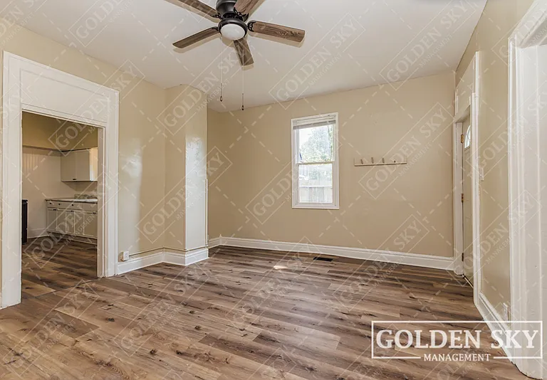 216 N Pershing Dr — Photo 10