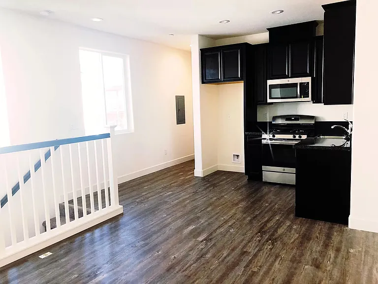 504 E Isidoro Ave #504 — Photo 6